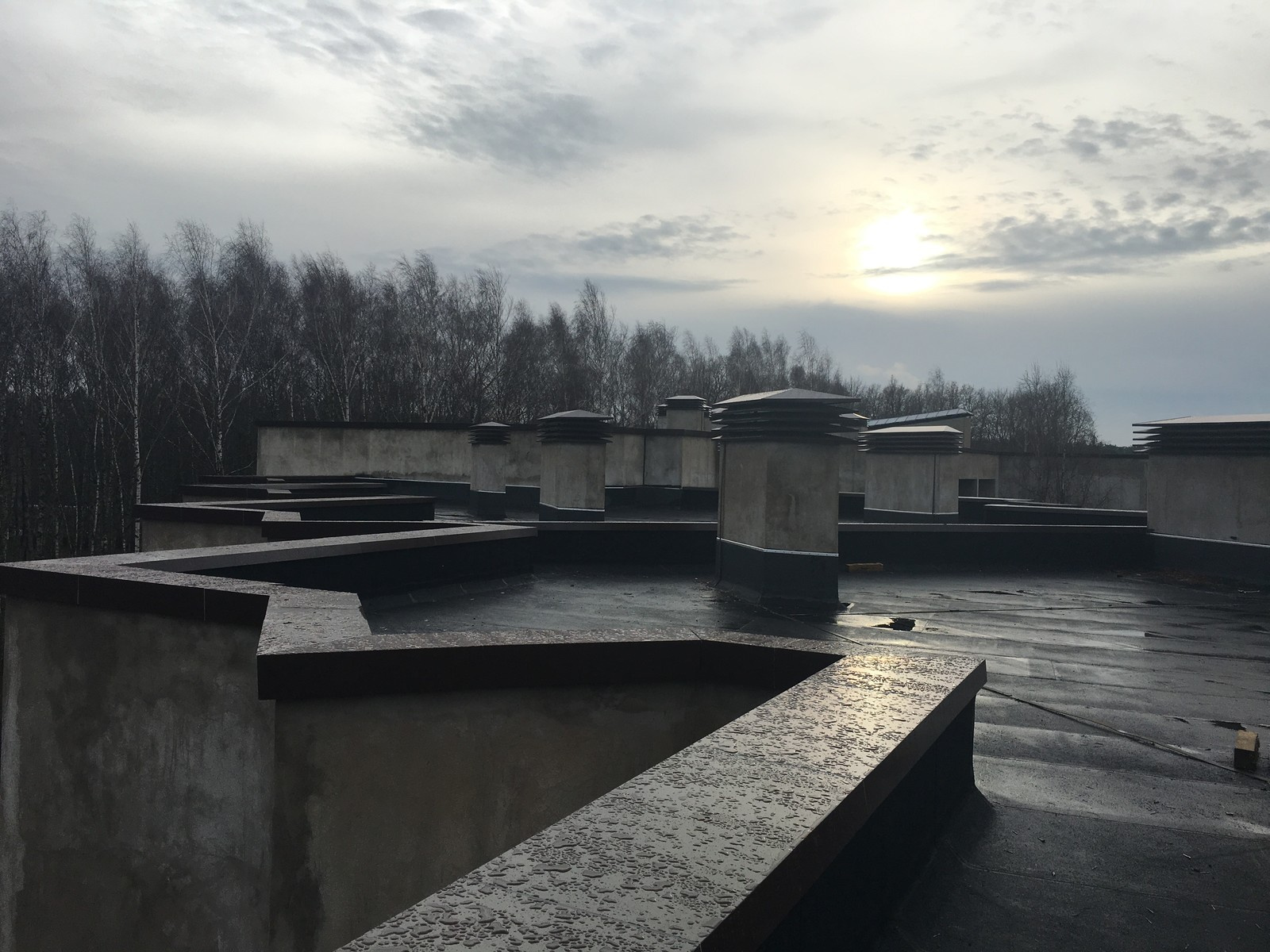 Парапеты и флюгарки