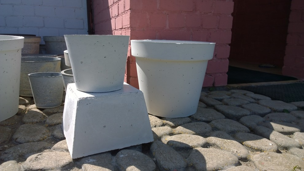 Кашпо из бетона