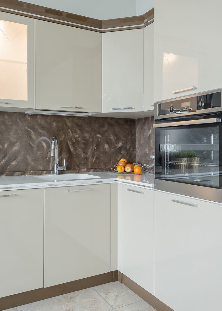 Мосфильмовская 8