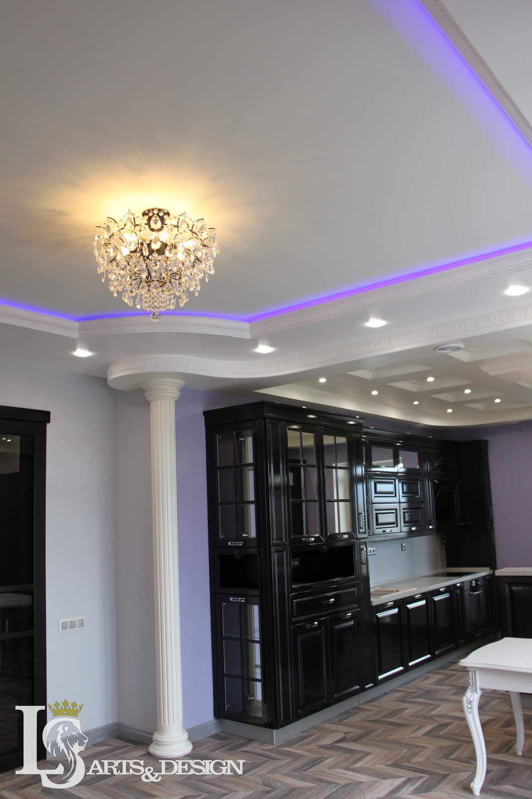 Обложка проекта: Близится к завершению проект 3-х комнатной квартиры в стиле Ар Деко