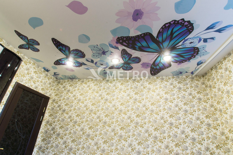 Натяжные потолки в трехкомнатной квартире Ярославль