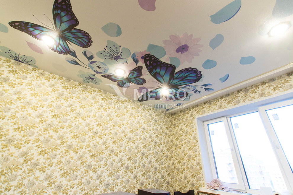 Натяжные потолки в трехкомнатной квартире Ярославль