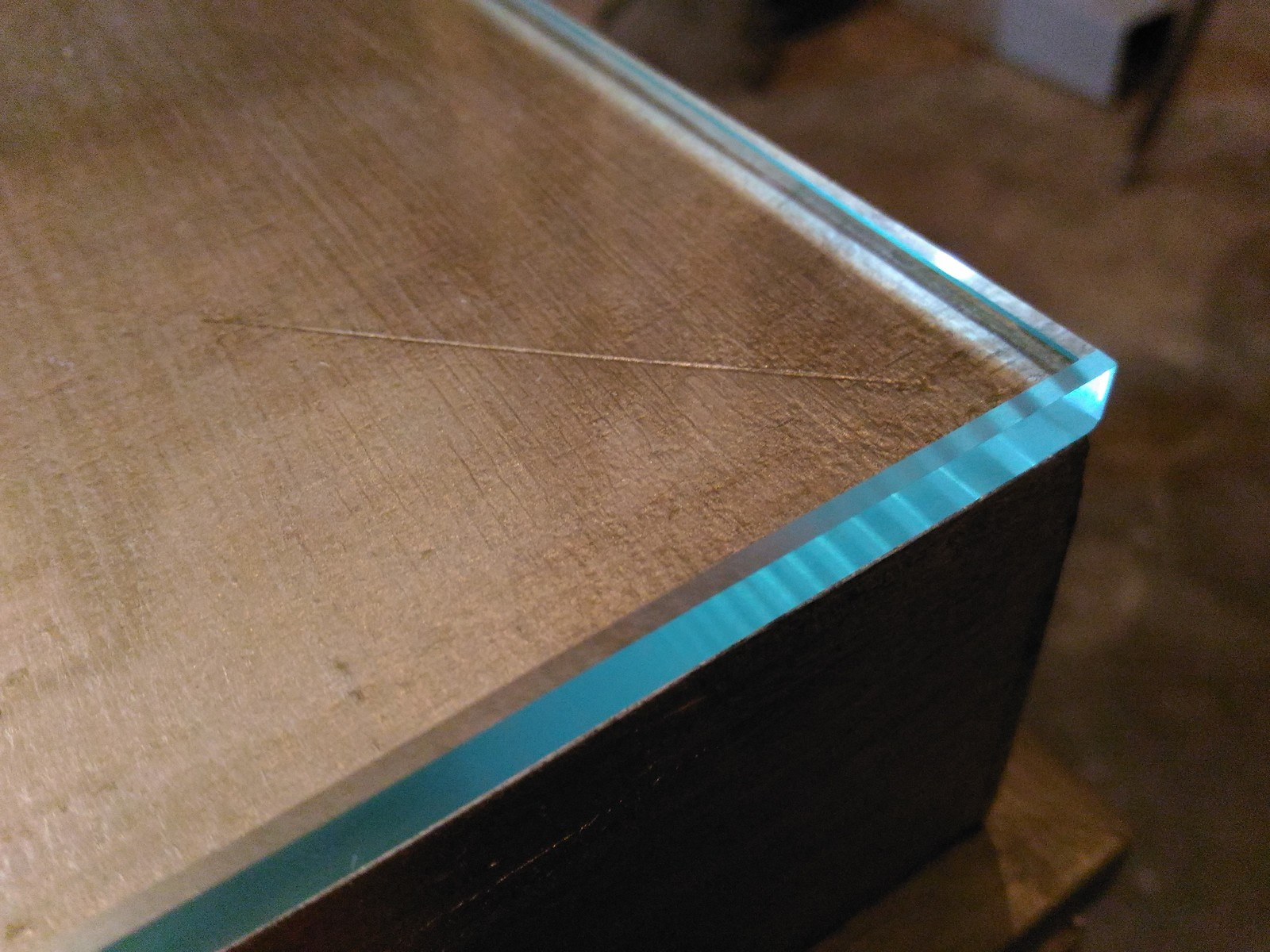 Столик журнальный с поталью