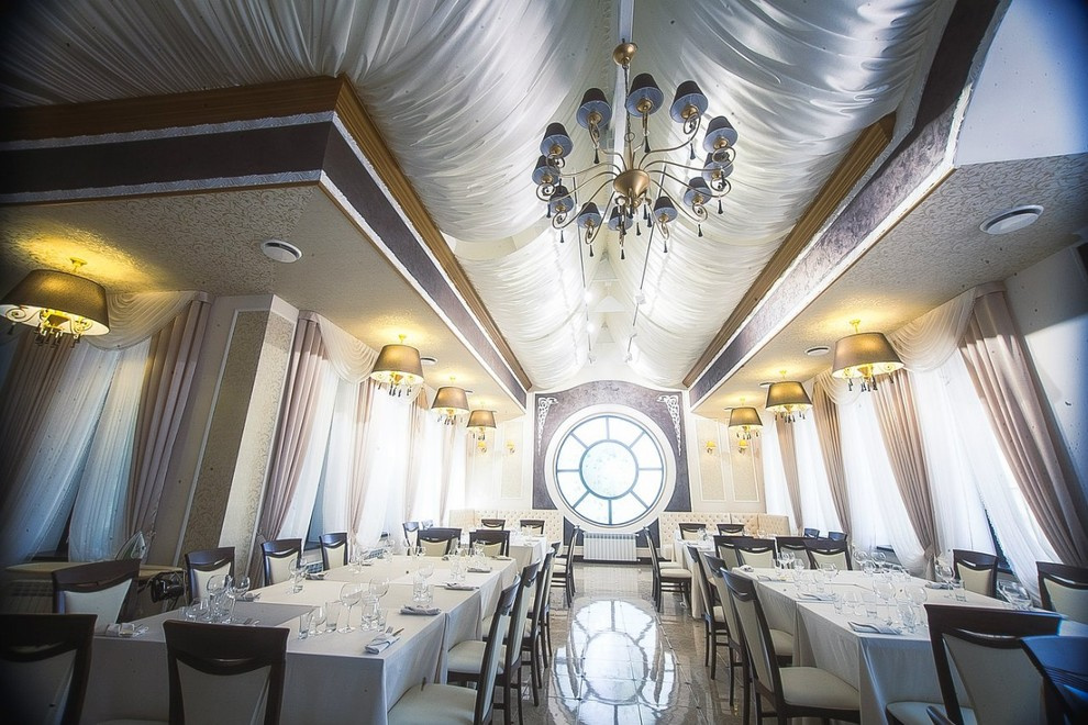 ТО "Обломов". Банкетный зал и окружение в стиле модерн.