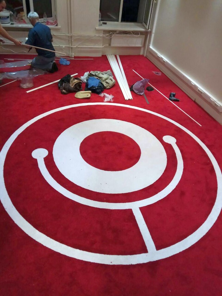 Обложка проекта: Укладка ковролина для Comedy Club