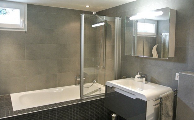 Укладка плитки в ванной комнате. Москва.