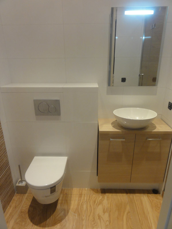 Укладка плитки в ванной комнате. Москва.