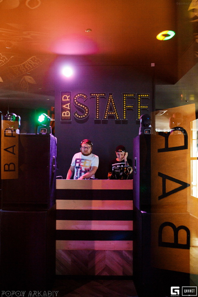 Роспись в кафе STAFF