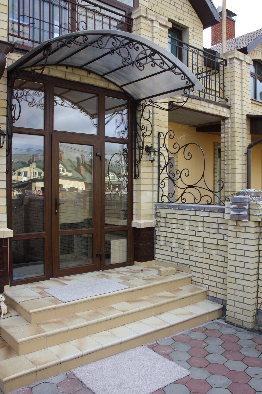 Входная группа и навесы