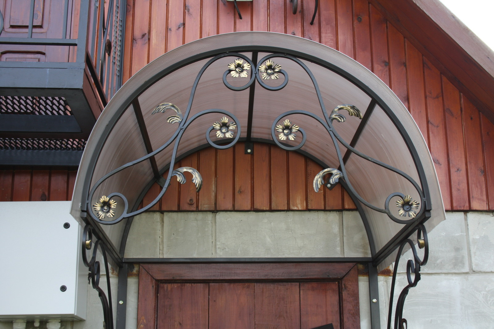 Входная группа и навесы