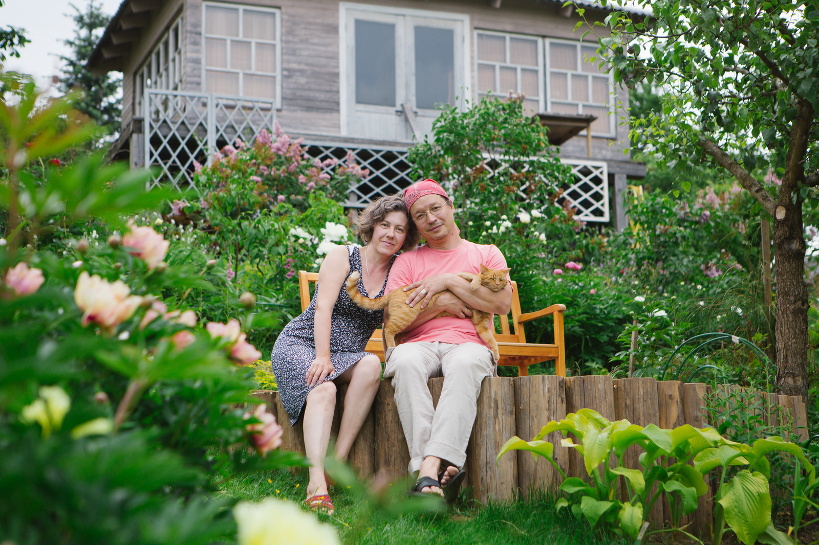 Сад недели: Пионы под неусыпным оком дракона