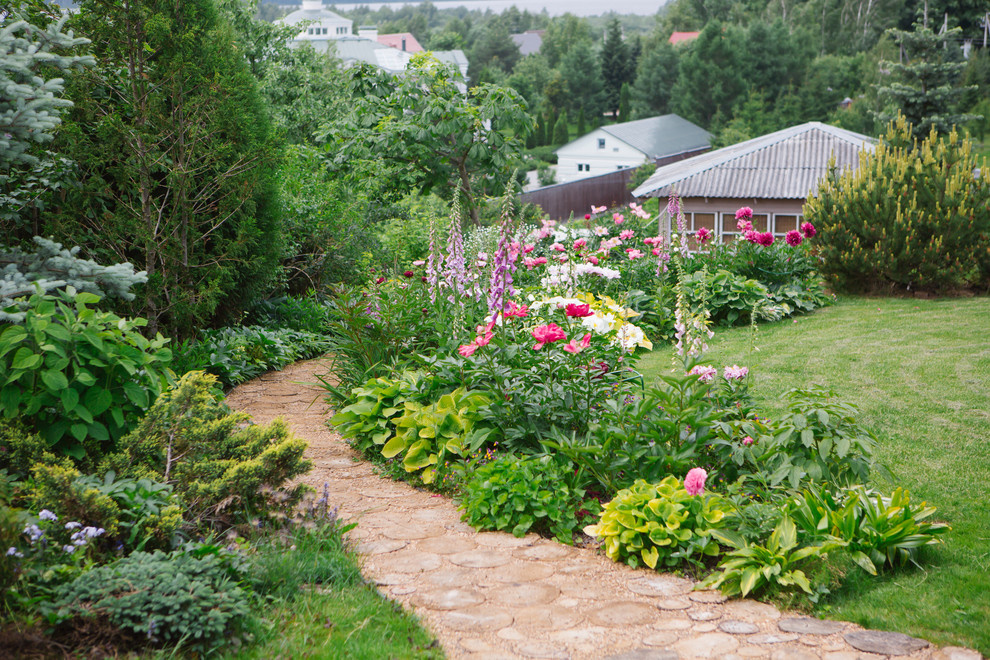 Сад недели: Пионы под неусыпным оком дракона