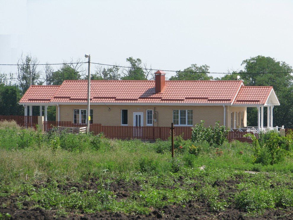 Финский дом с красивой террасой