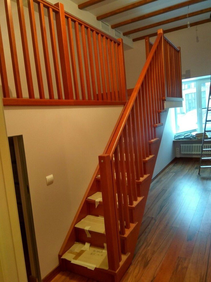 Деревянная  лестница