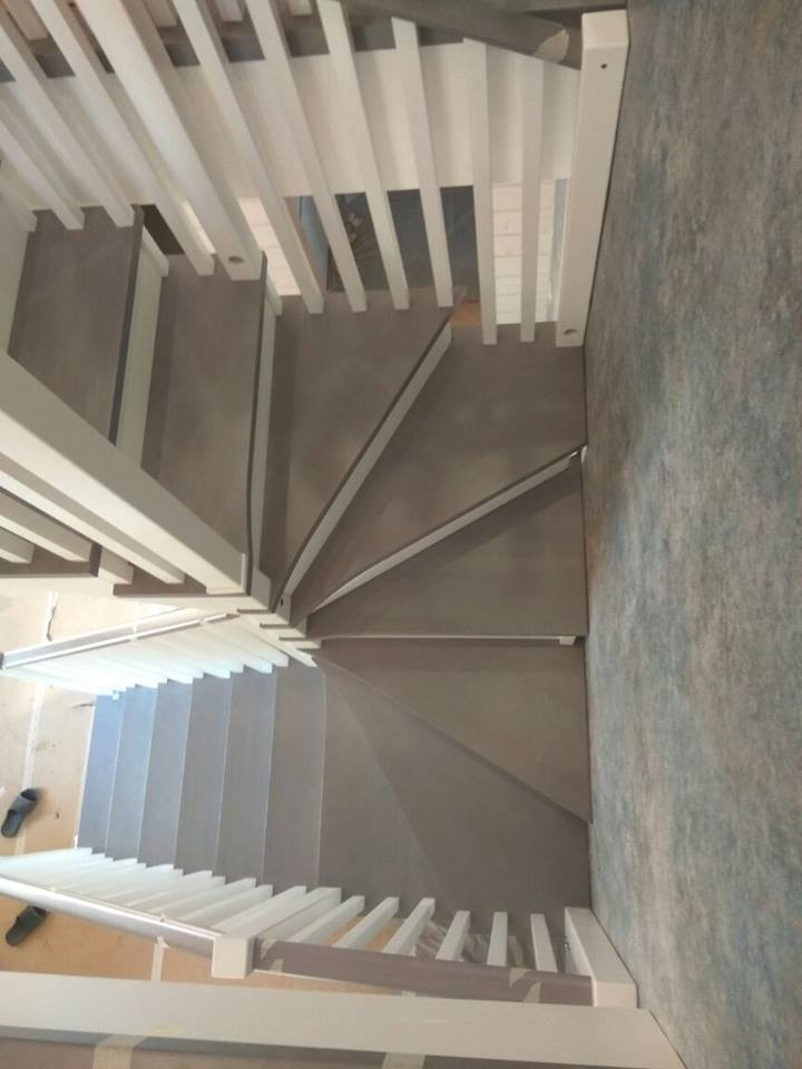 Деревянная  лестница