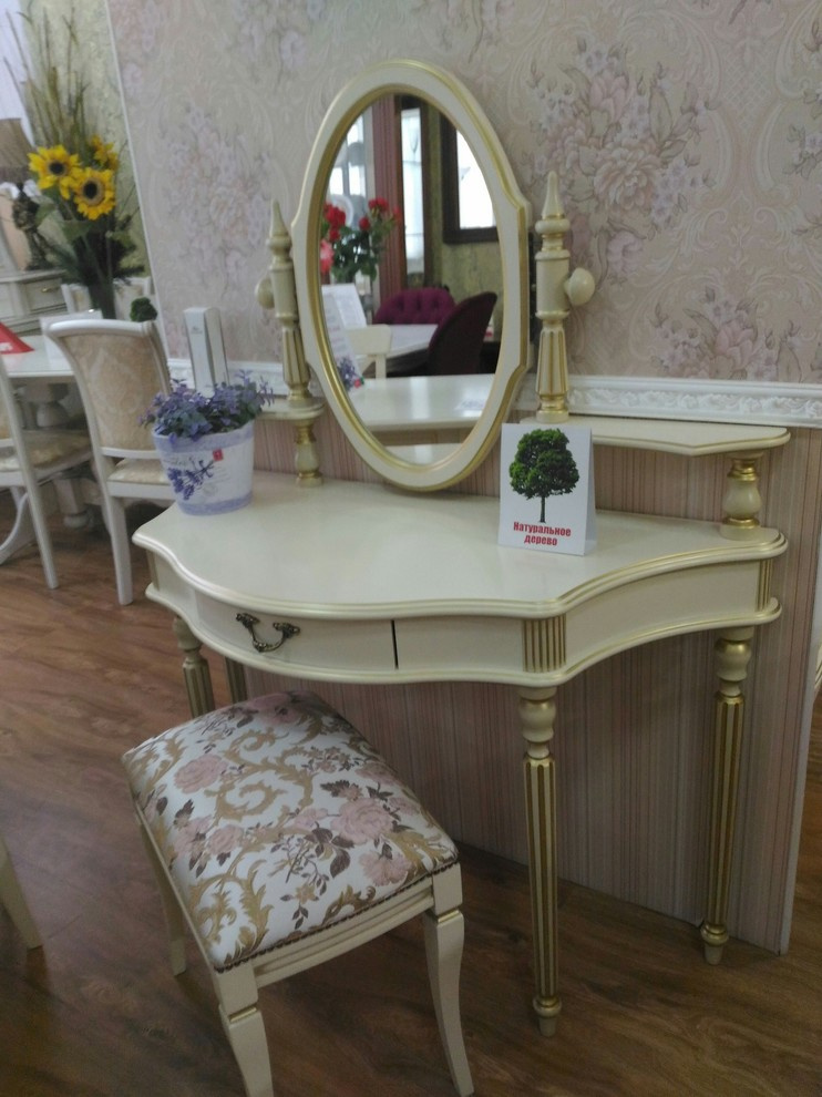 Классическая мебель из массива от фабрики "Юта"