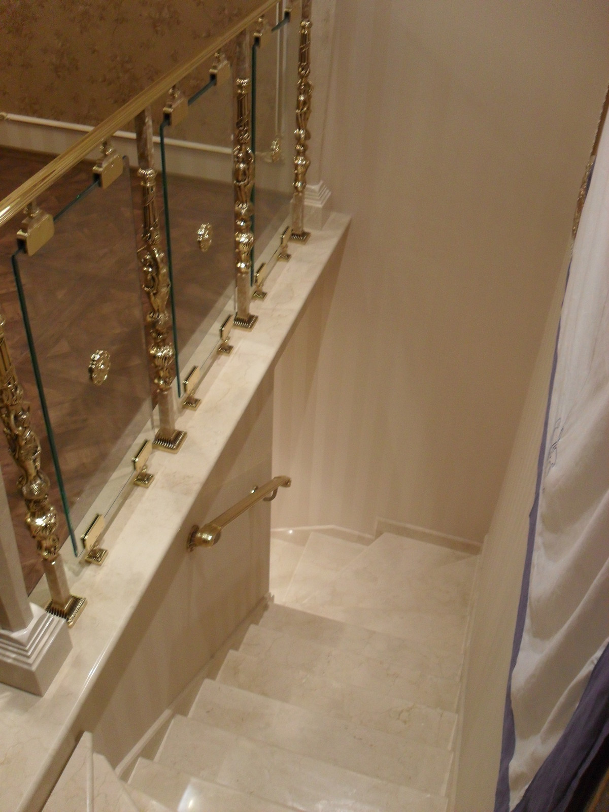 Обложка проекта: Мраморная лестница и ограждения GRANDE FORGE