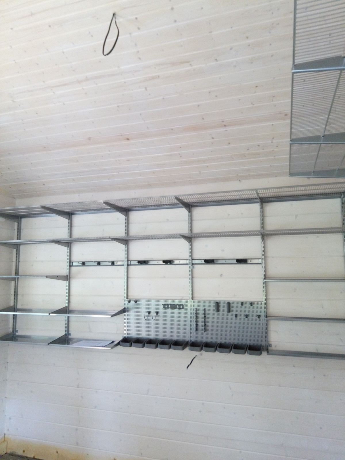 Обложка проекта: Гараж из деревянного бруса  для хранения садовой техники и инвентаря