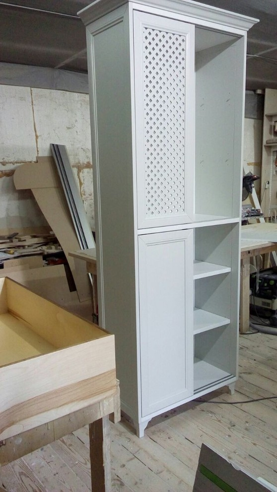 Шкаф в нишу