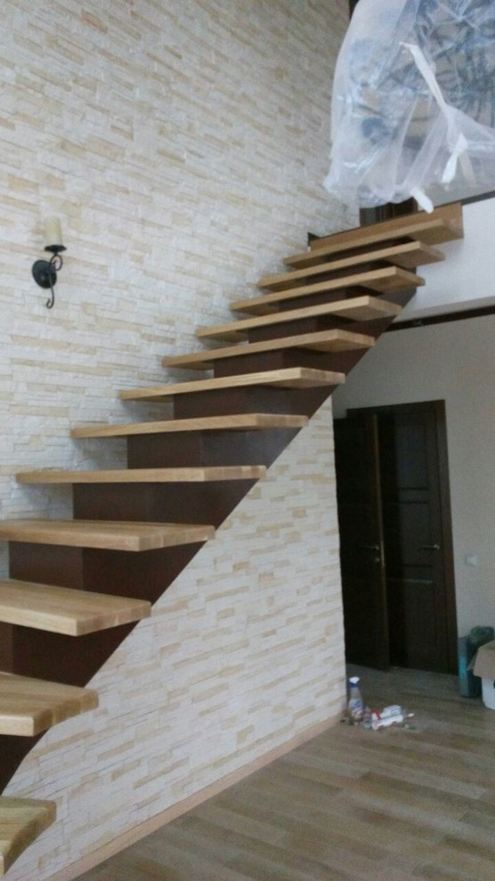 Лестница из дуба на монокосоуре