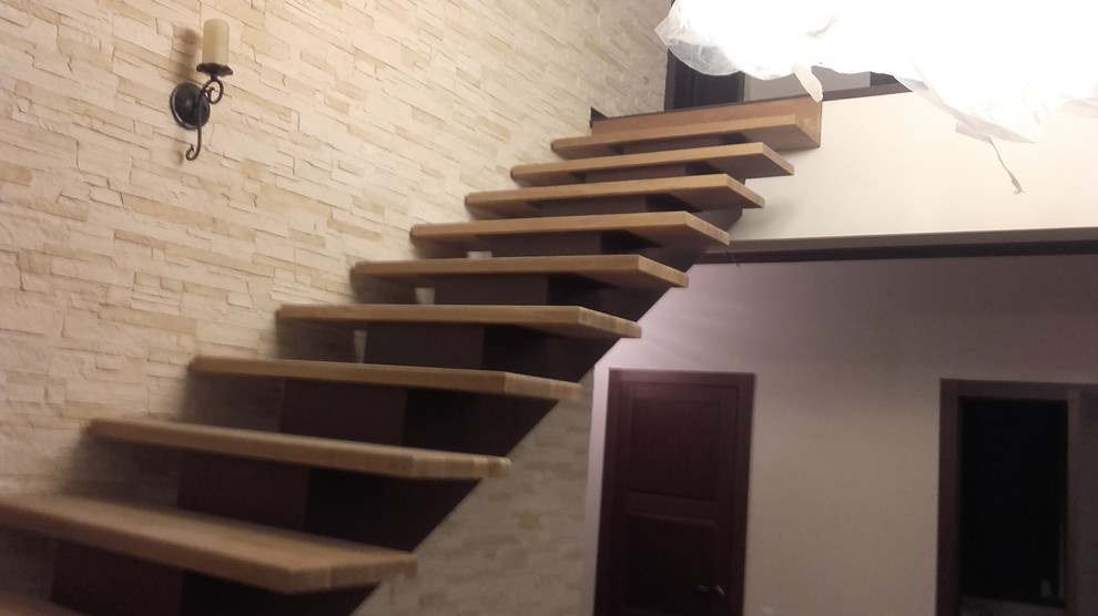 Лестница из дуба на монокосоуре