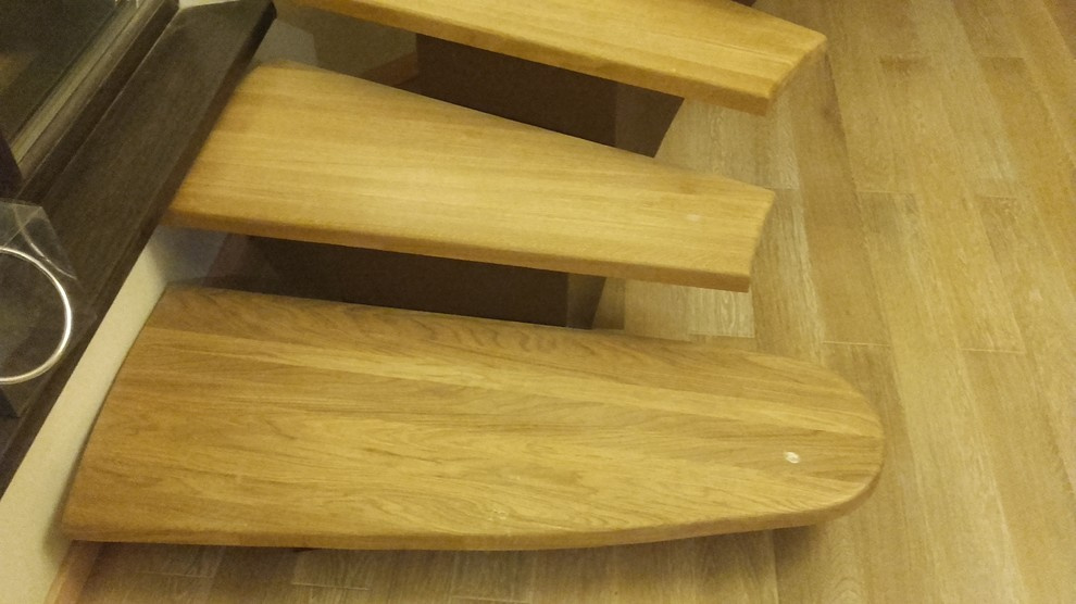 Лестница из дуба на монокосоуре