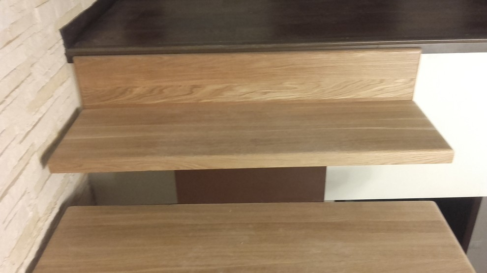 Лестница из дуба на монокосоуре