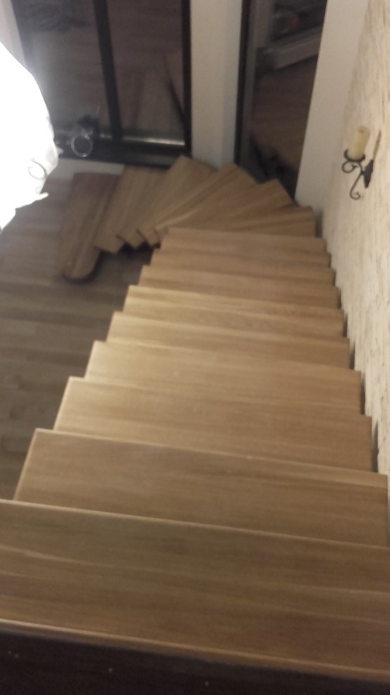 Обложка проекта: Лестница из дуба на монокосоуре