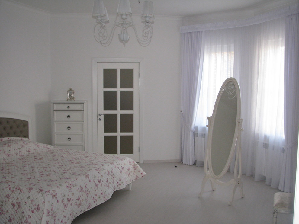 Одноэтажный дом с террасой у бассейна