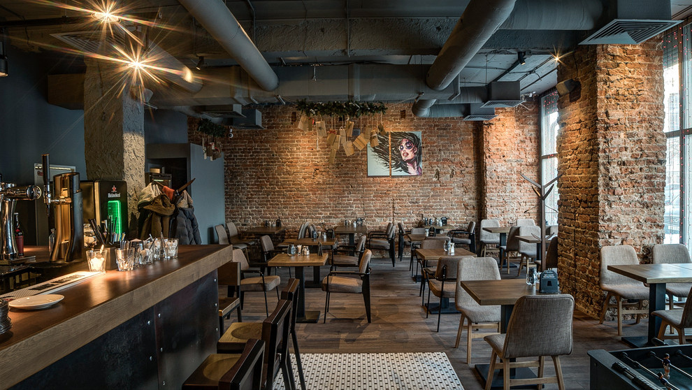 ELEVEN - Grill & Bar