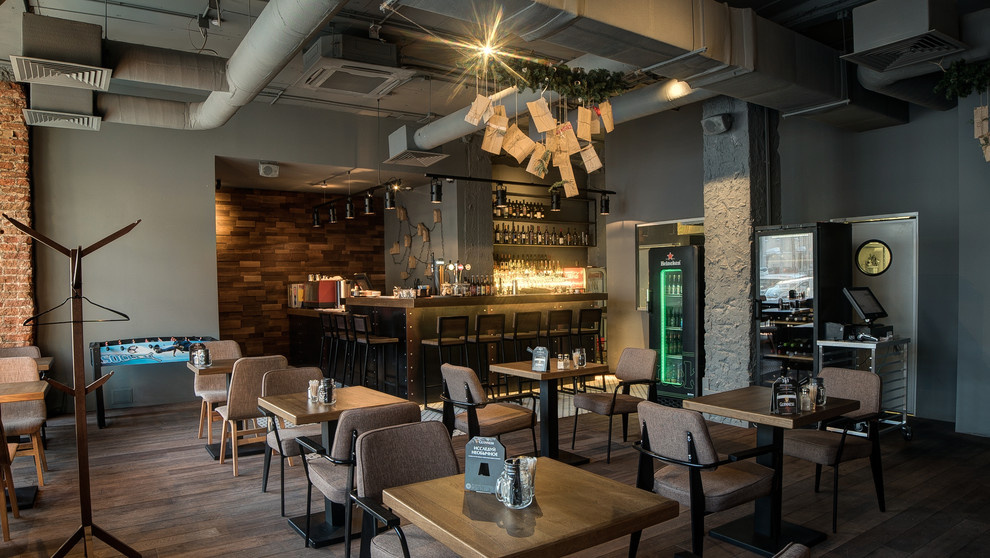 ELEVEN - Grill & Bar