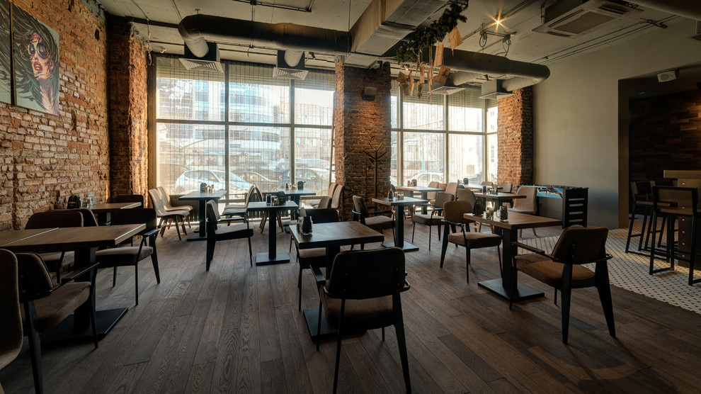 ELEVEN - Grill & Bar