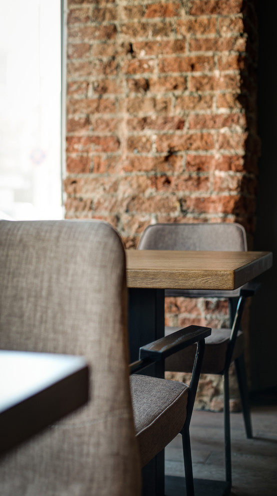 ELEVEN - Grill & Bar