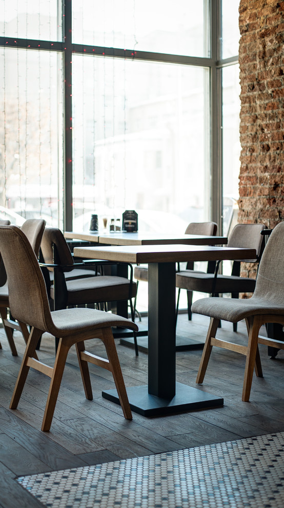 ELEVEN - Grill & Bar