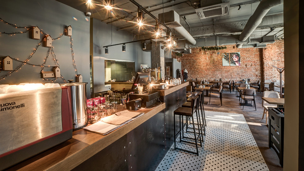 ELEVEN - Grill & Bar