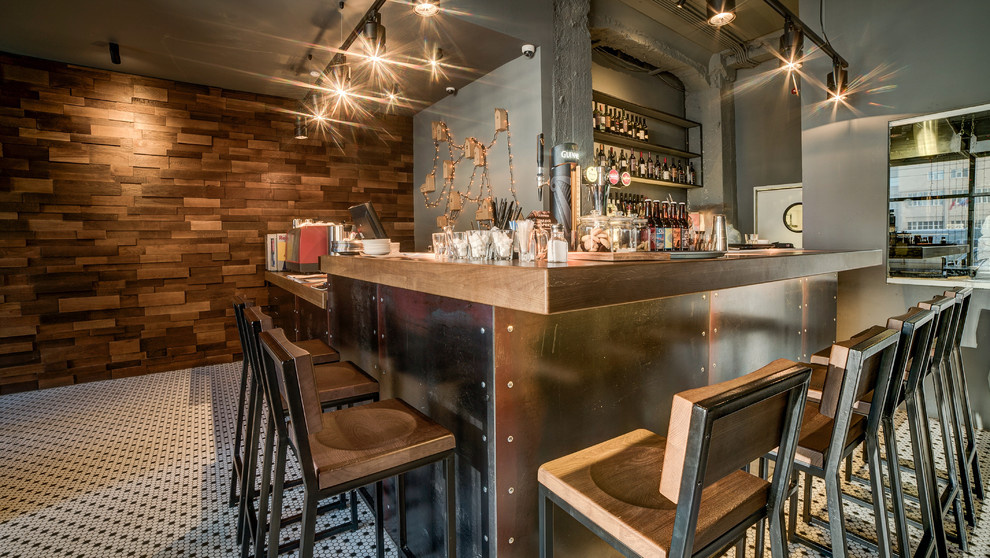 ELEVEN - Grill & Bar