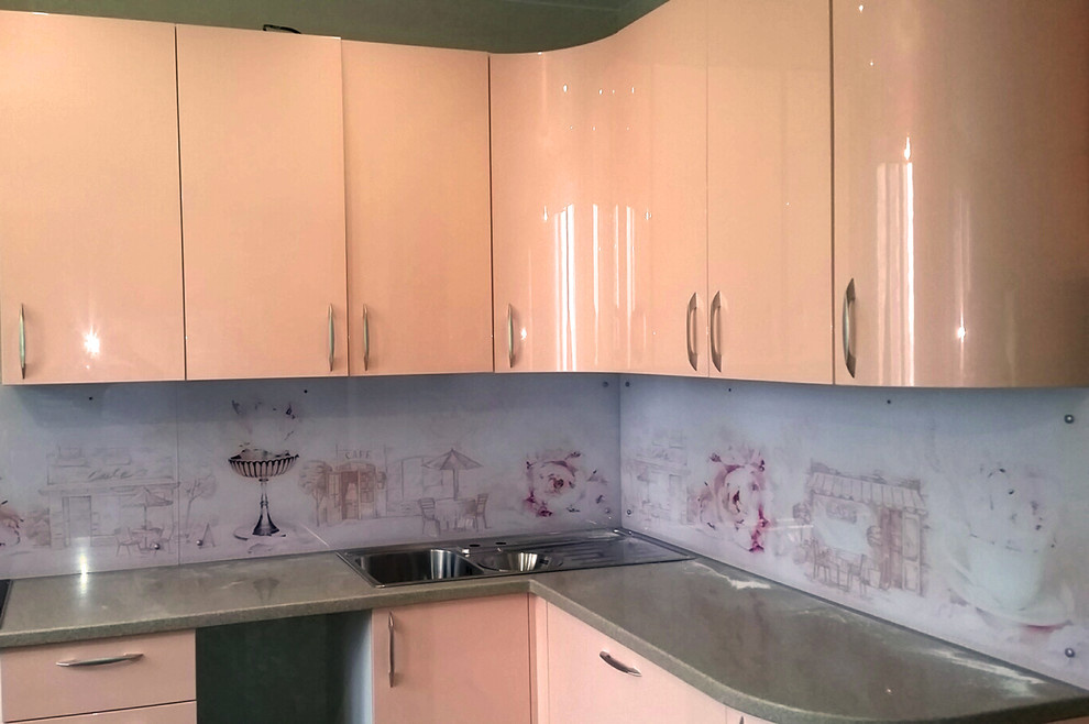 Обложка проекта: Кухонный фартук из стекла (тематика: цветы)