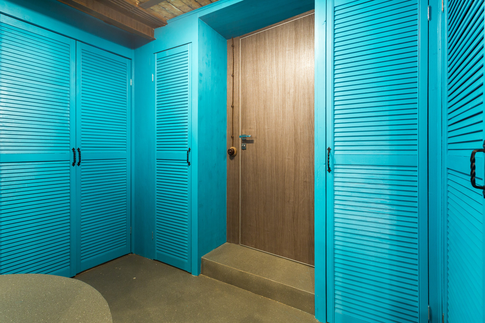 Мужской клуб в гараже