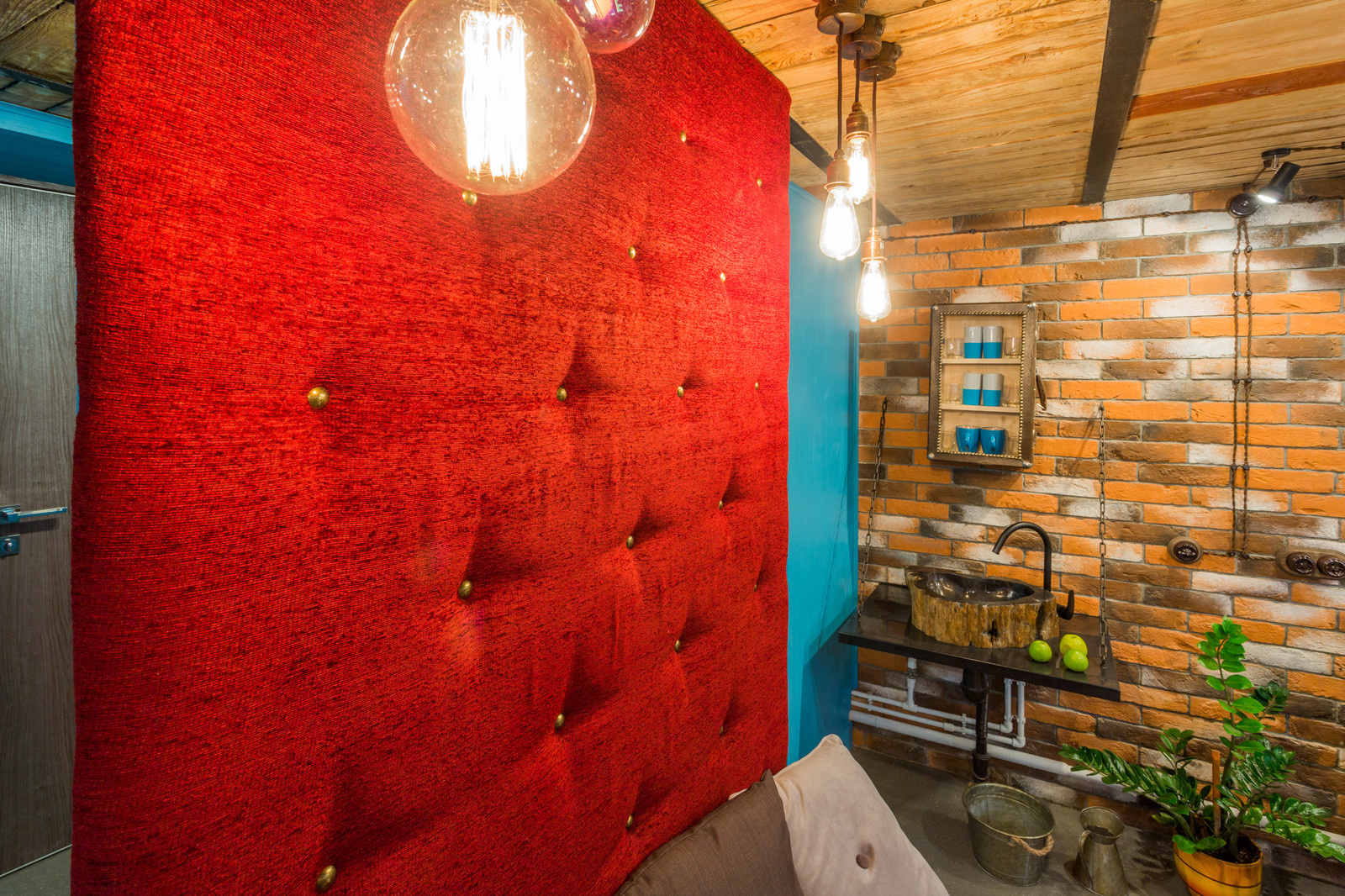 Обложка проекта: Мужской клуб в гараже