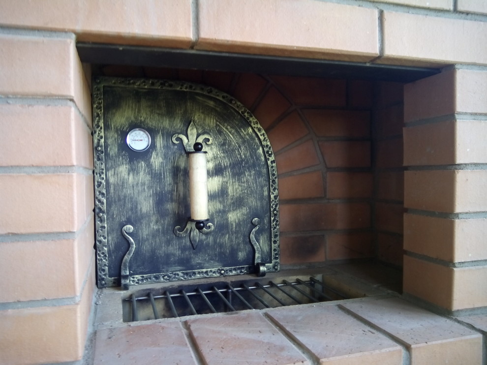 Барбекю комплекс с русской печью, очагом для казана и мокой.