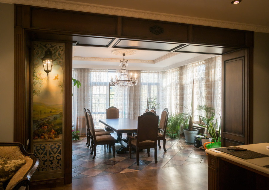 Художественное офрмление коттеджа . классика.