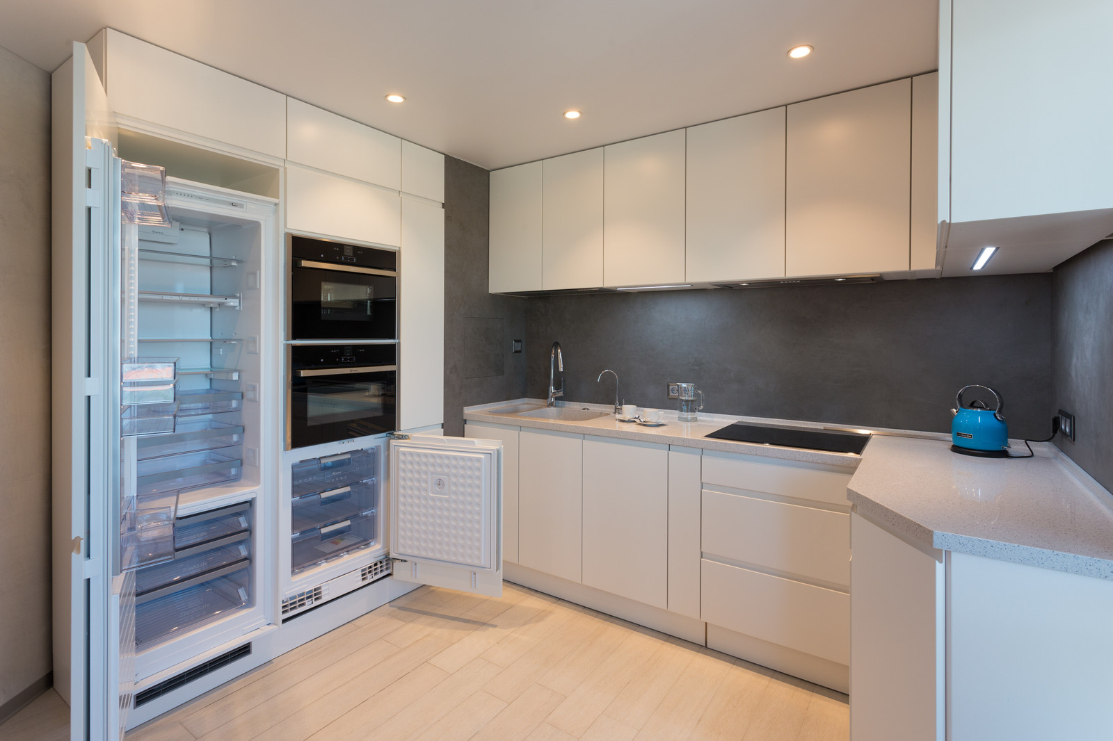 Белый минимализм в новостройке