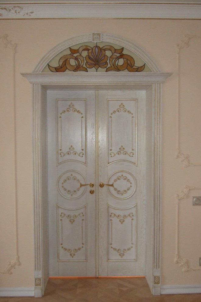Двери из массива