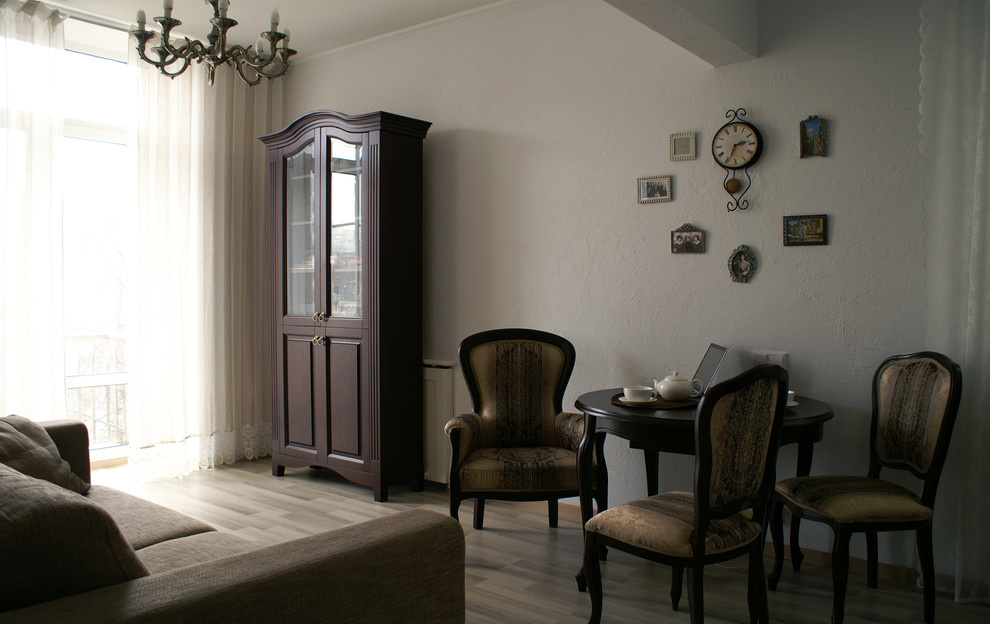 Обложка проекта: ... из старых реализованных, где еще комфортно жить..