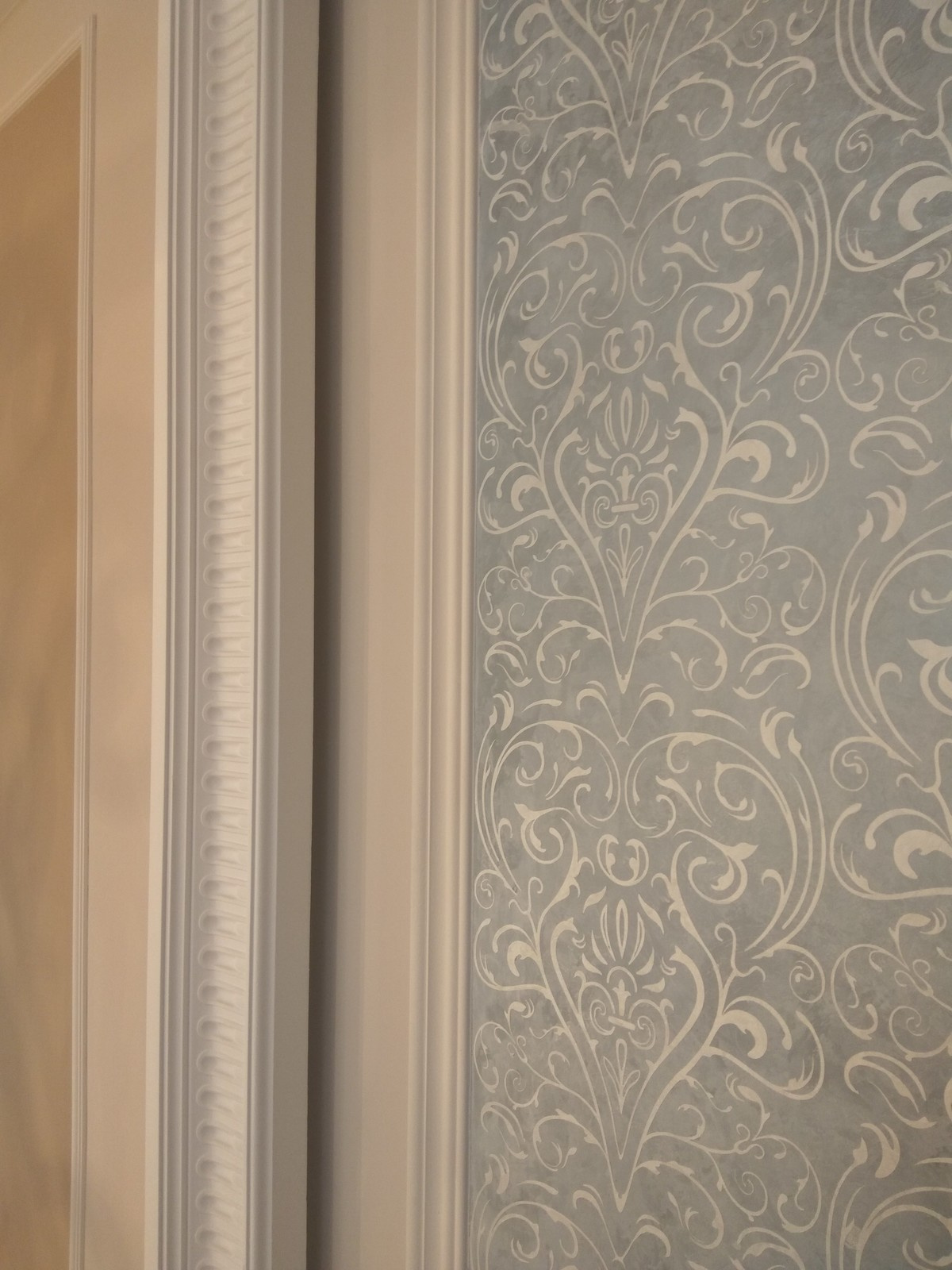 Трафаретный декор