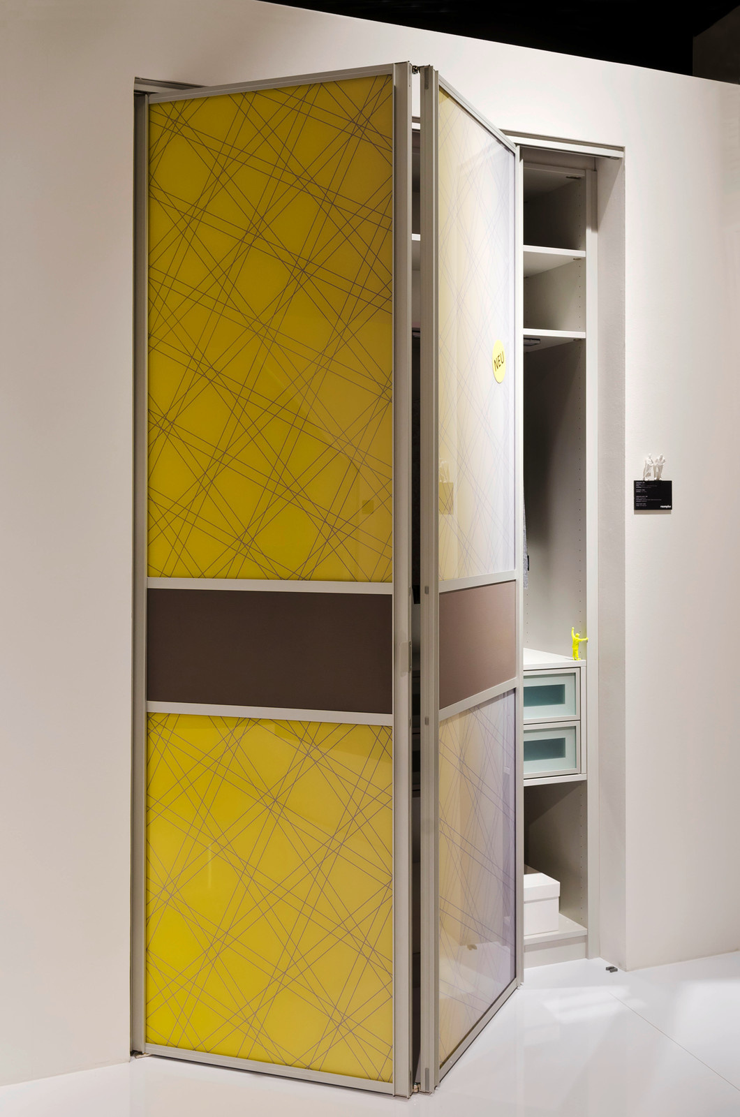 Складные и распашные двери raumplus