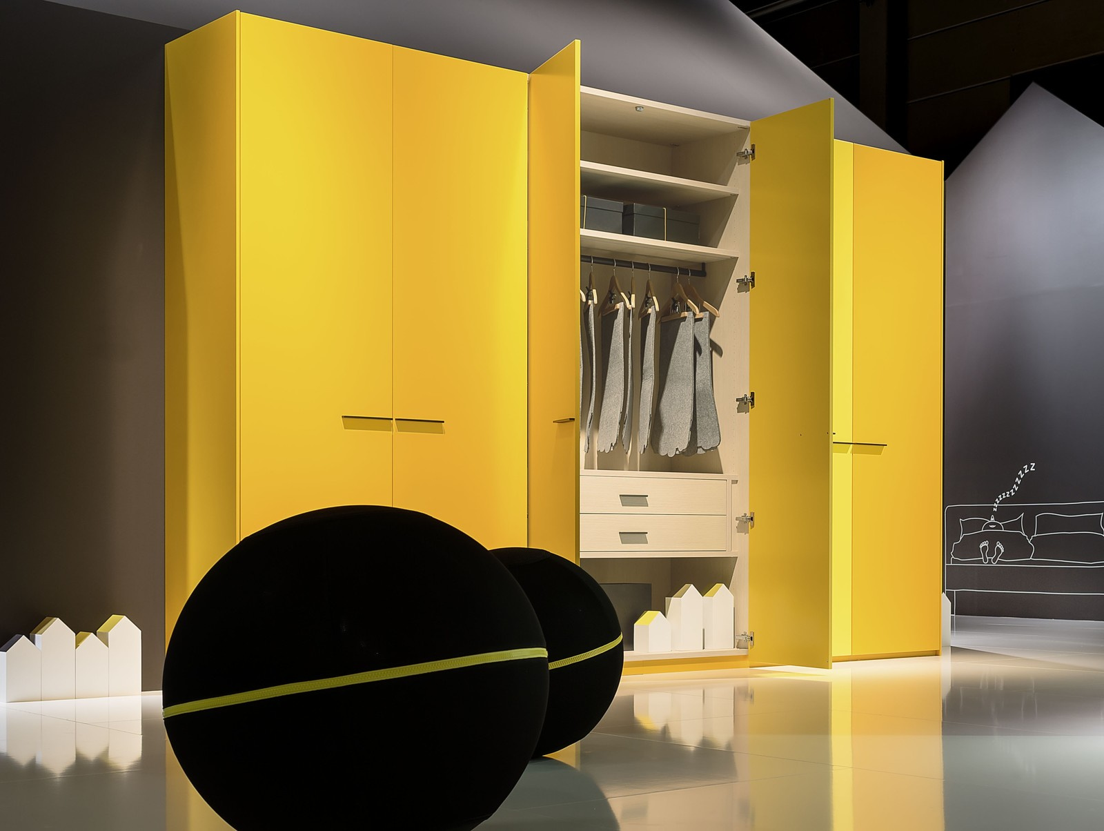 Складные и распашные двери raumplus