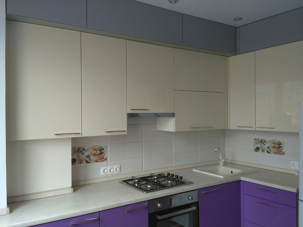 Проект кухни с поэтапными снимками: до, эскиз, после.