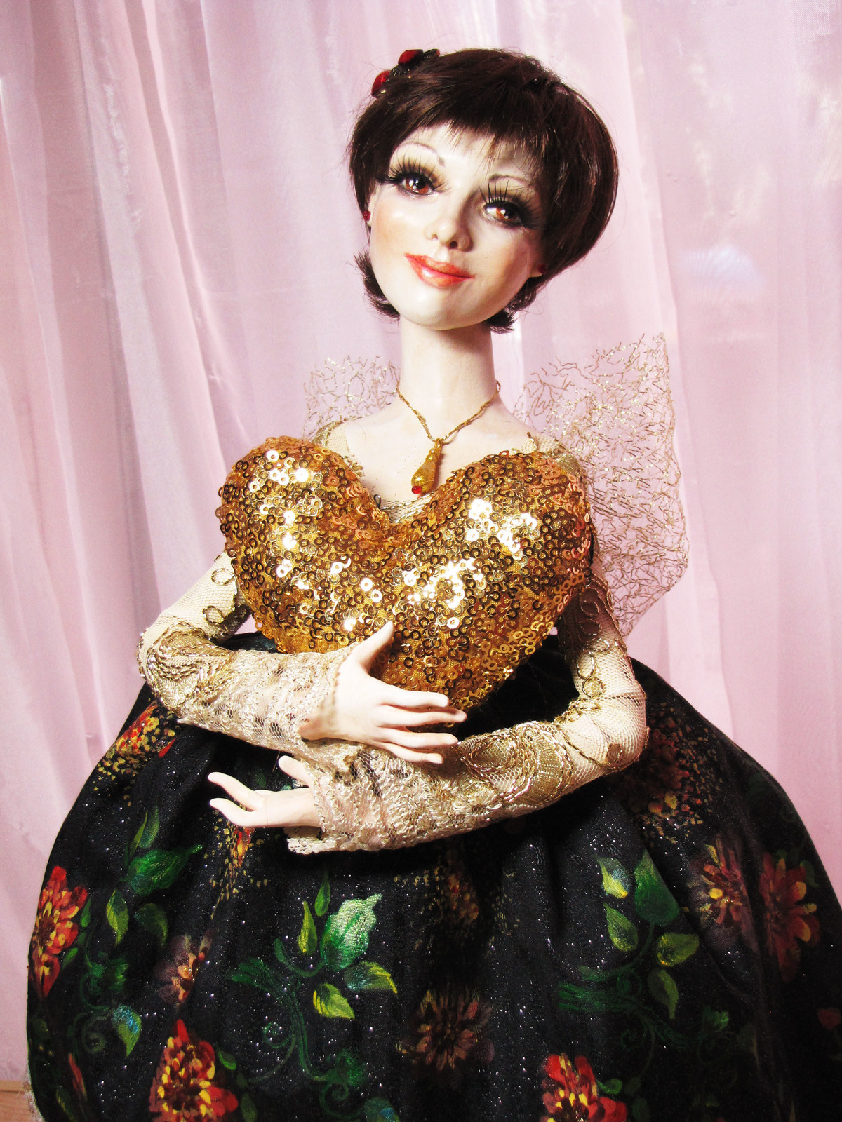 Вечерние и свадебные платья