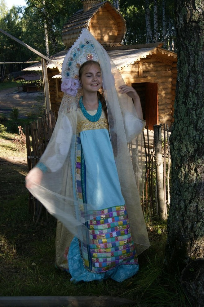 Вечерние и свадебные платья